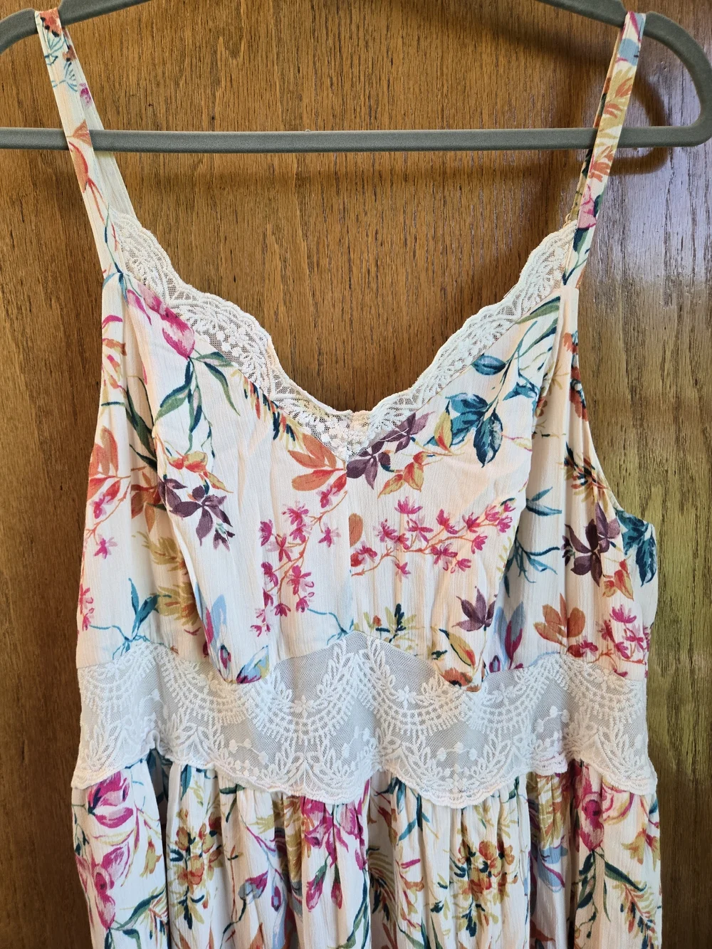 torrid White Floral Lace-Trim Maxi Dress - Picture 2 of 5